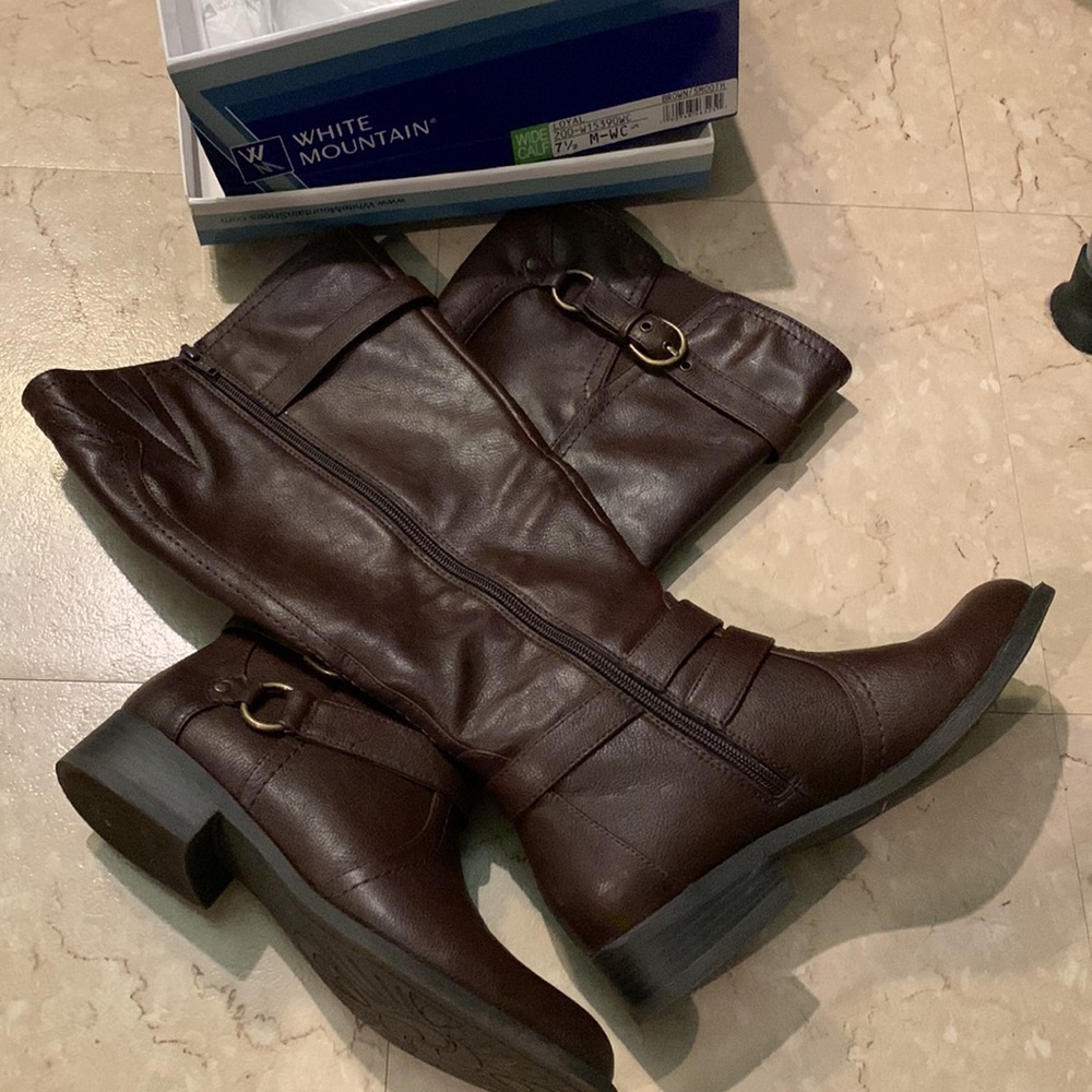 Sold!!White Mountain Loyal Wide Calf Riding Boot
